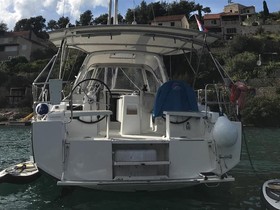2017 Bénéteau Boats Oceanis 381 на продаж