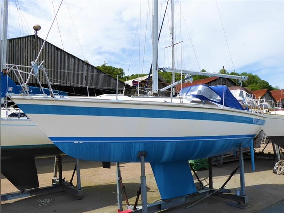 Aluminum sailing boats