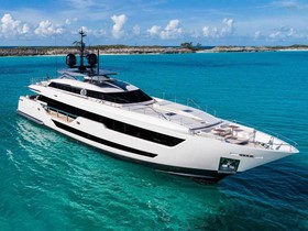 Ferretti Yachts Custom Line 120
