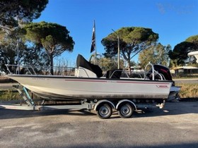 2012 Boston Whaler Boats 210 Outrage