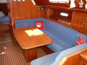2002 Bavaria Yachts 37
