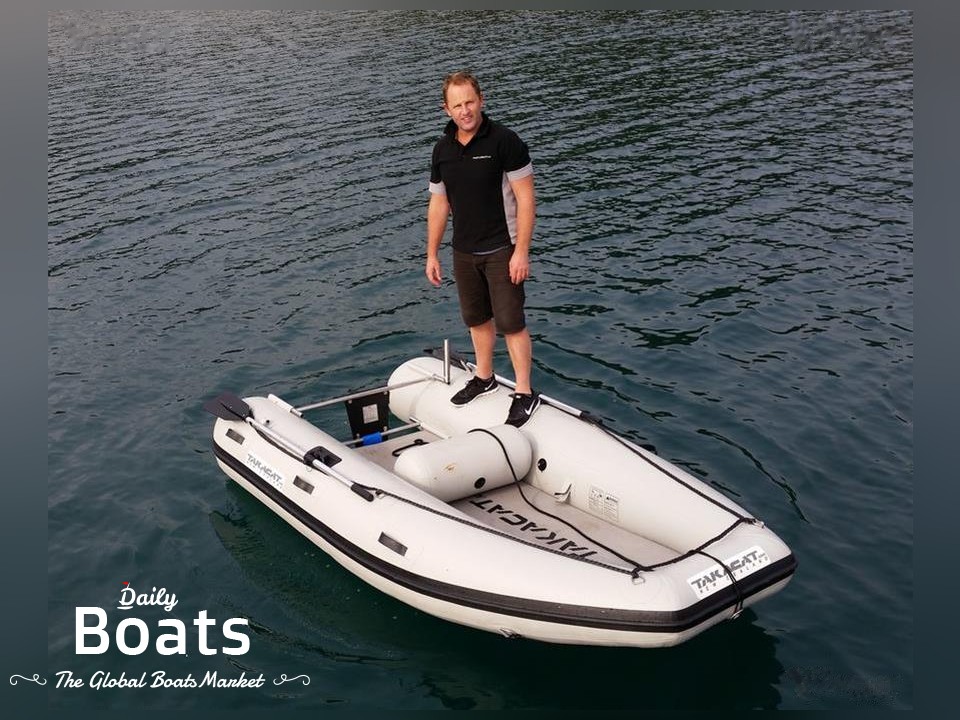 Foldable inflatable boats