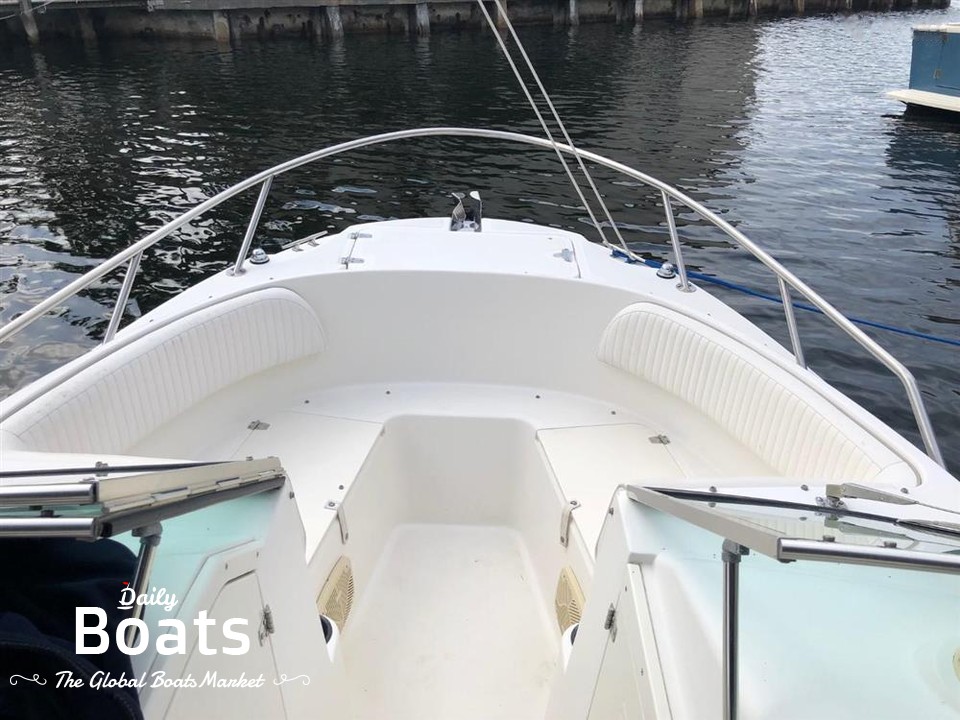 2001 Boston Whaler Boats Ventura for sale. View price, photos and Buy