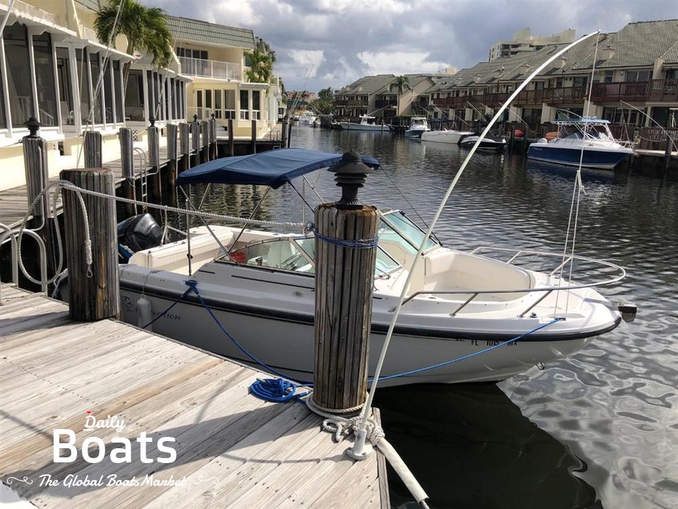 2001 Boston Whaler Boats Ventura for sale. View price, photos and Buy