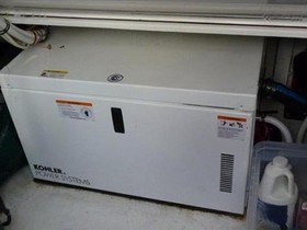 2008 Contender 38 Express