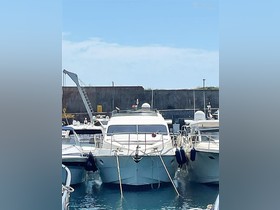 2005 Azimut Yachts 42