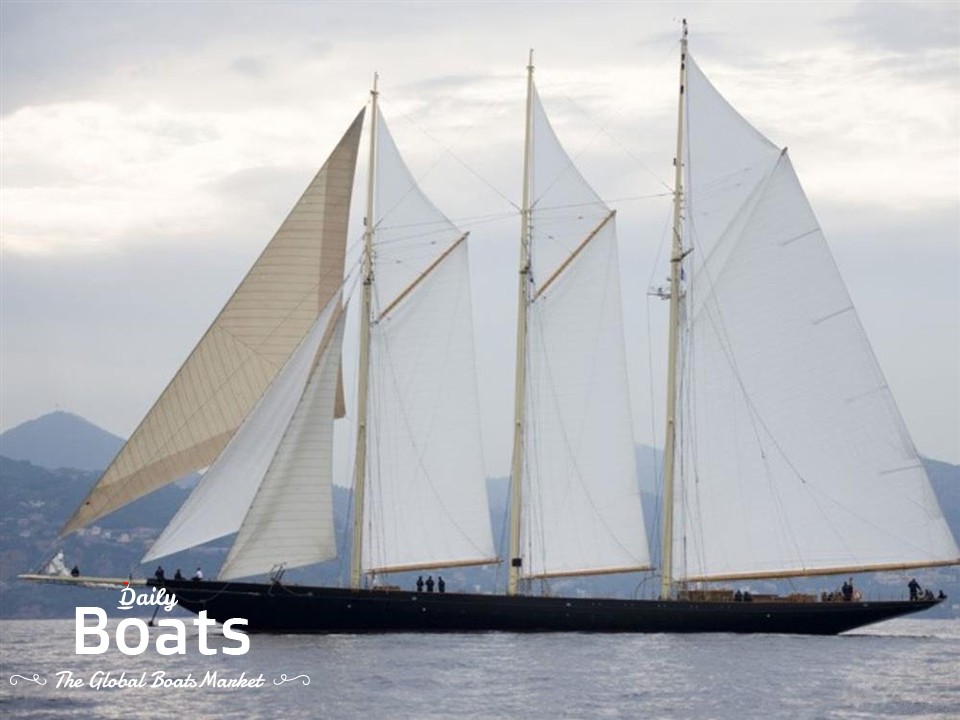 2010 Van Der Graaf Schooner