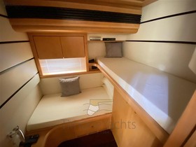 2005 Pershing 76
