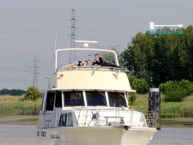 Vegyél 1988 Chris-Craft Constellation 500