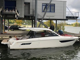 Купити 2021 Bavaria Yachts Vida 33 Hard Top