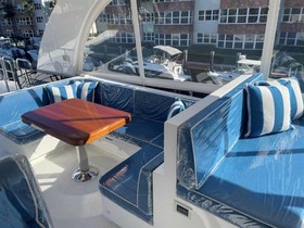 2023 Johnson Flybridge