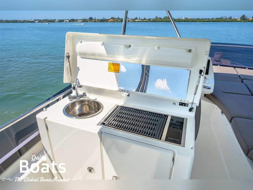 2017 Prestige Yachts 560 for sale. View price, photos and Buy 2017