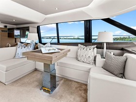 2017 Prestige Yachts 560