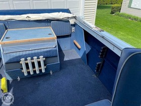 Osta 1986 Crestliner 22