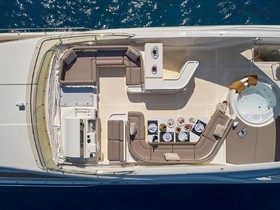2004 Ferretti Yachts 880
