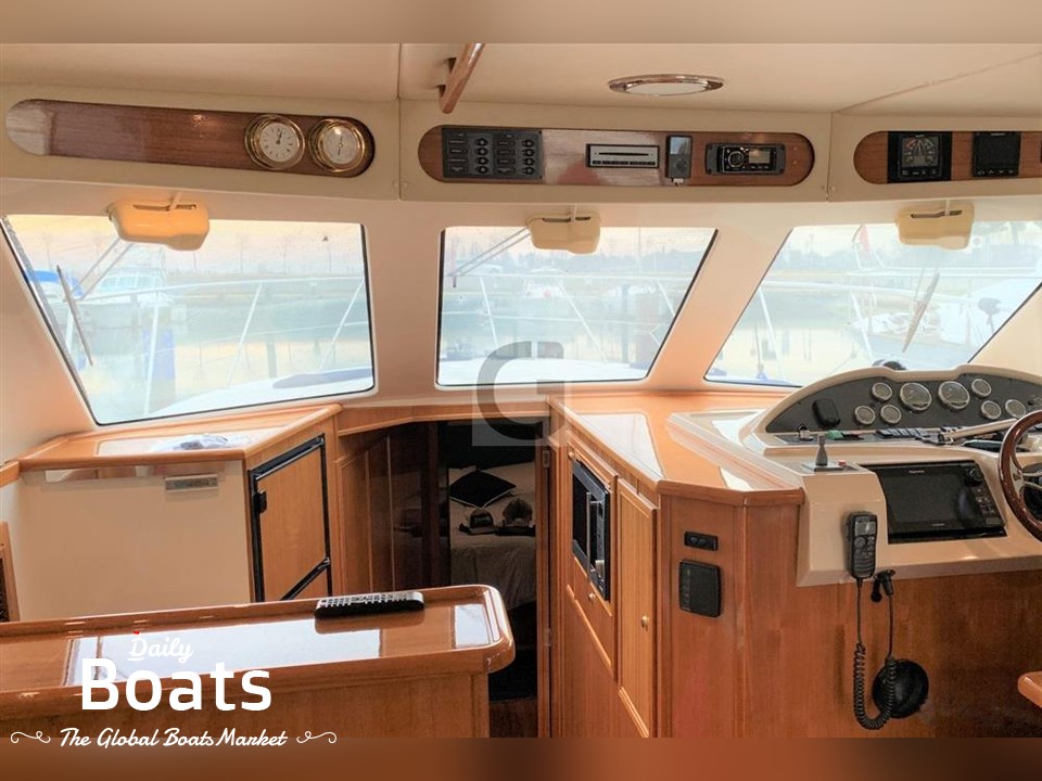 2006 Riviera 42 Flybridge for sale. View price, photos and Buy 2006 ...