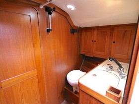 1980 Aphrodite 34