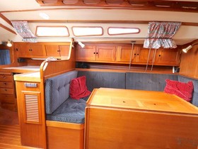 1980 Aphrodite 34