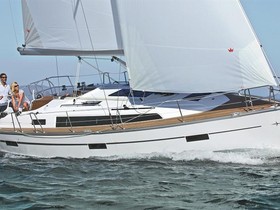 2014 Bavaria Yachts 37 Cruiser myytävänä