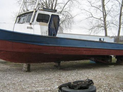  39.8' X 12.5' Steel Trap Net Boat Twin Screw Trap Net Boat - Built In Usa