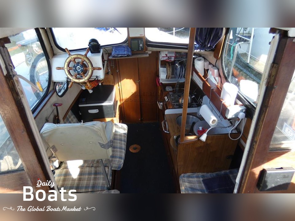 1985 Hardy Motor Boats 21 Sailor for sale. View price, photos and Buy