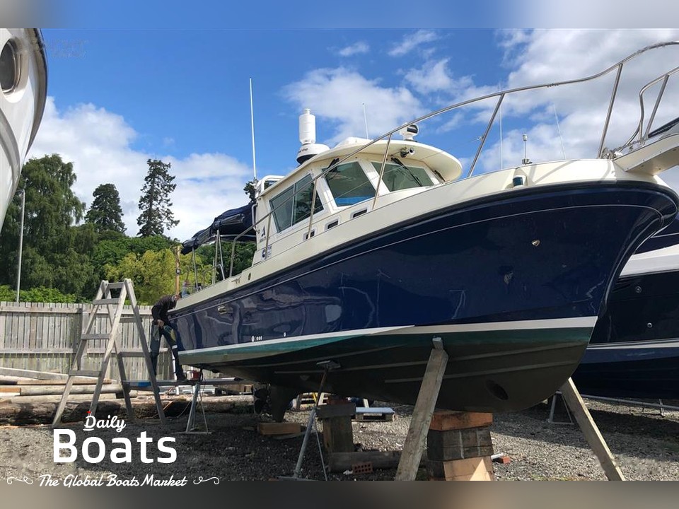 1999 Albin Yachts Tournament Express 28 for sale. View price, photos