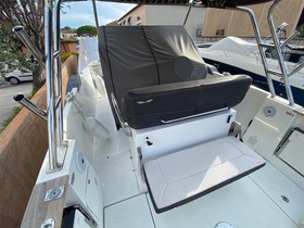 2017 Bénéteau Boats Flyer 8.8 Spacedeck на продаж