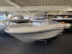 Aston Boats 18