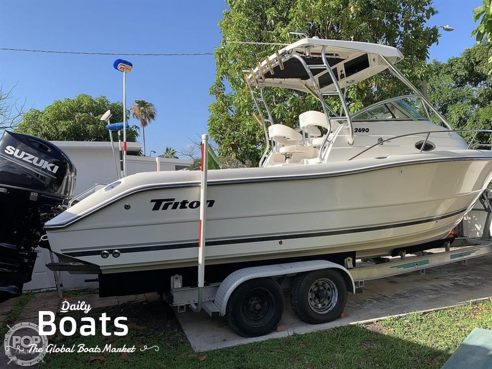 2004 Triton Boats 2690 Center Console for sale. View price, photos and