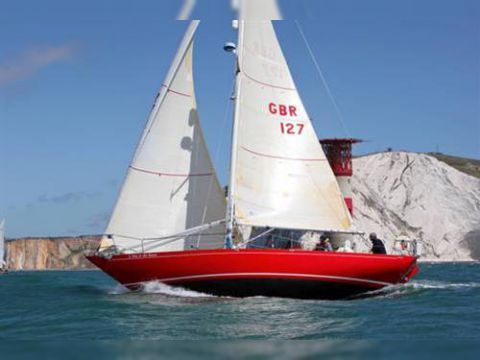 Camper & Nicholsons 35