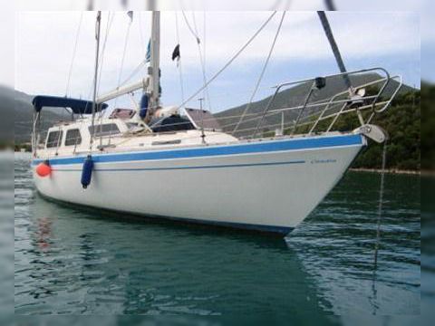 Trident Marine Voyager 35