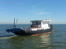 Houseboat Clipper