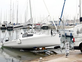 Osta 2020 Bénéteau Boats First 24