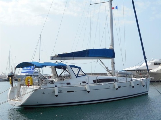 Sailing dual console boats
