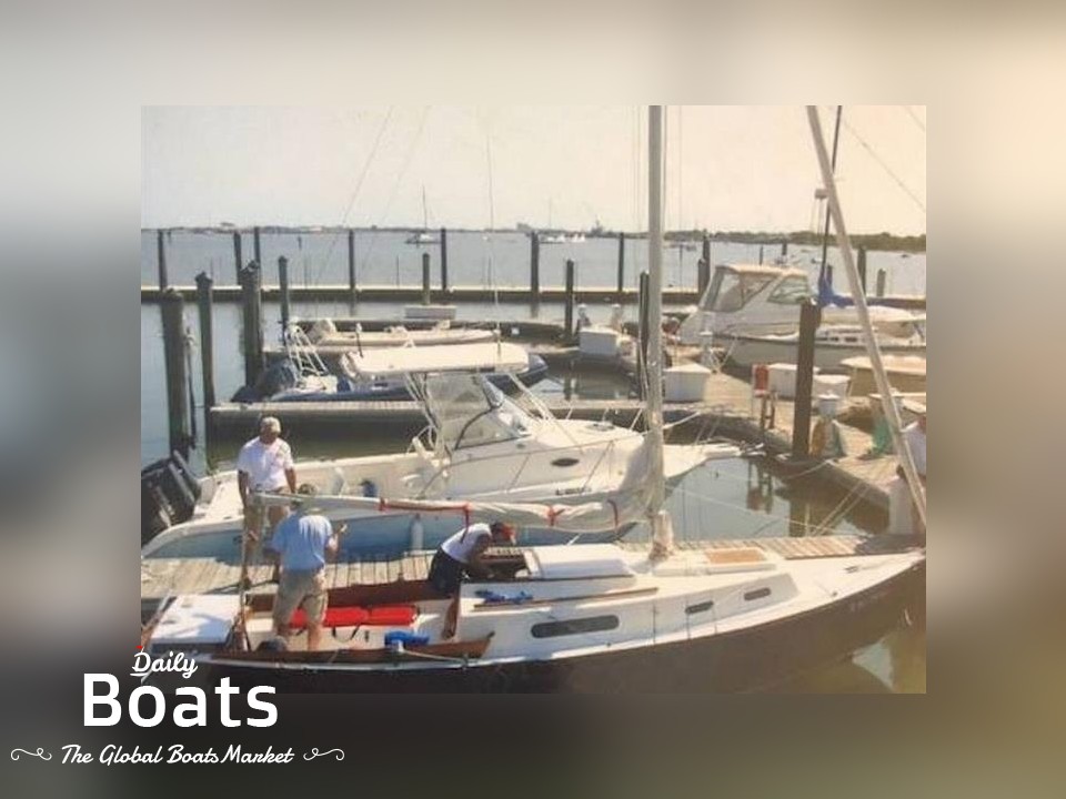 1976 Cape Dory 25