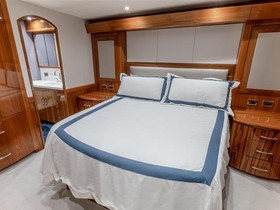 2017 Hatteras Yachts 70 на продаж