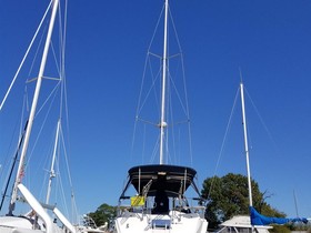 2005 Hunter 36