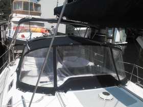 2005 Hunter 36