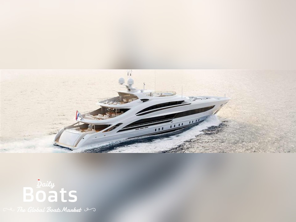 What are motor giga yachts?