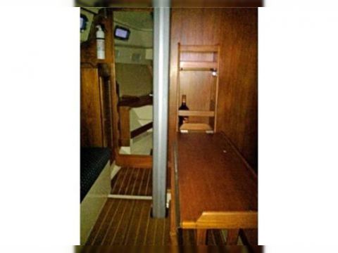 Kupiti 1984 Pearson 303