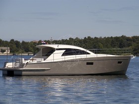 2012 Cyrus Yachts 138 Hard Top