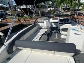 Buy 2021 Bayliner Boats Dx 2200