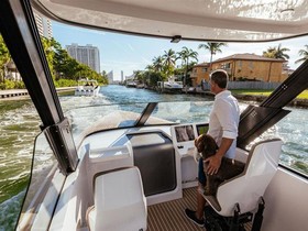 2019 Iguana Yachts Commuter Sport