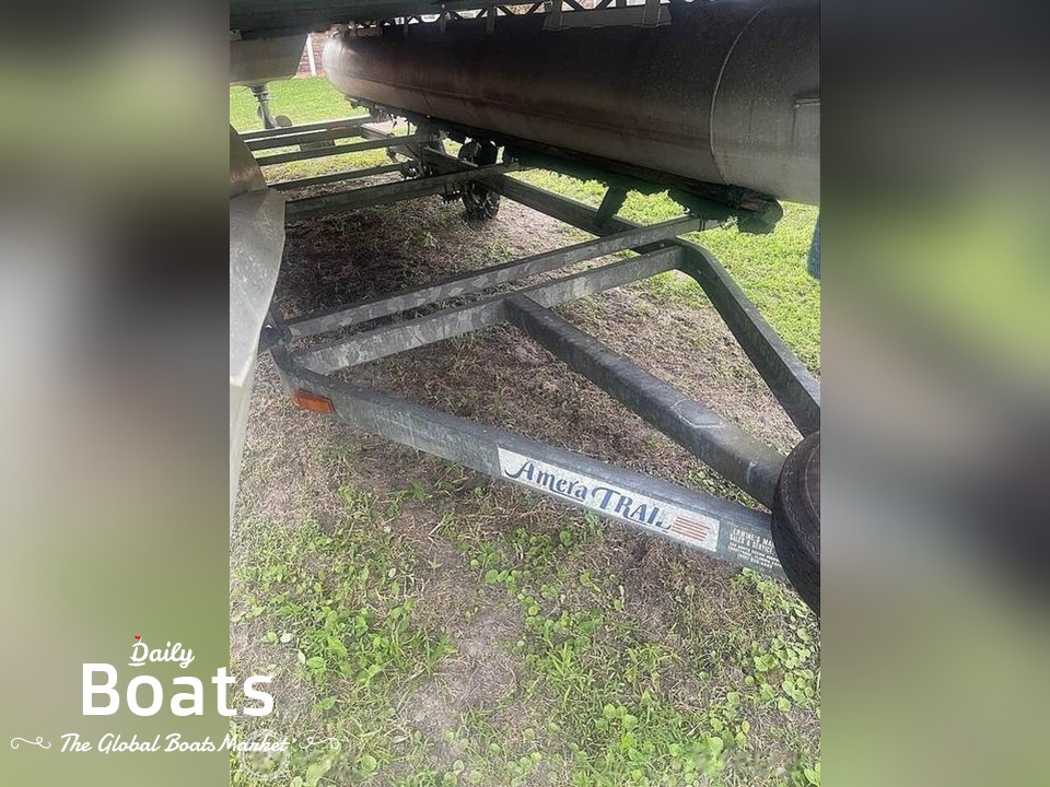 1992 Godfrey Pontoon Boats Sweetwater 2086 C for sale. View price
