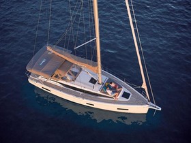 Buy 2021 Bavaria Yachts 38
