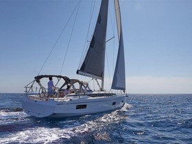 2021 Bavaria Yachts 38