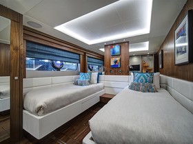 Купити 2019 Sunseeker 86 Yacht
