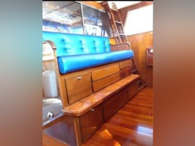Buy 1965 Burger Boat Company Cockpit Flybridge Motor Yacht