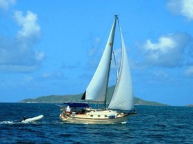 Island Packet Yachts 350