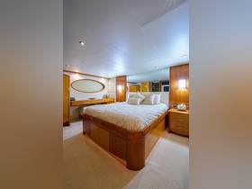 2006 Lazzara Yachts 74